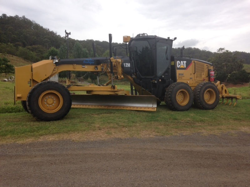 12 metre grader equipped with GPS