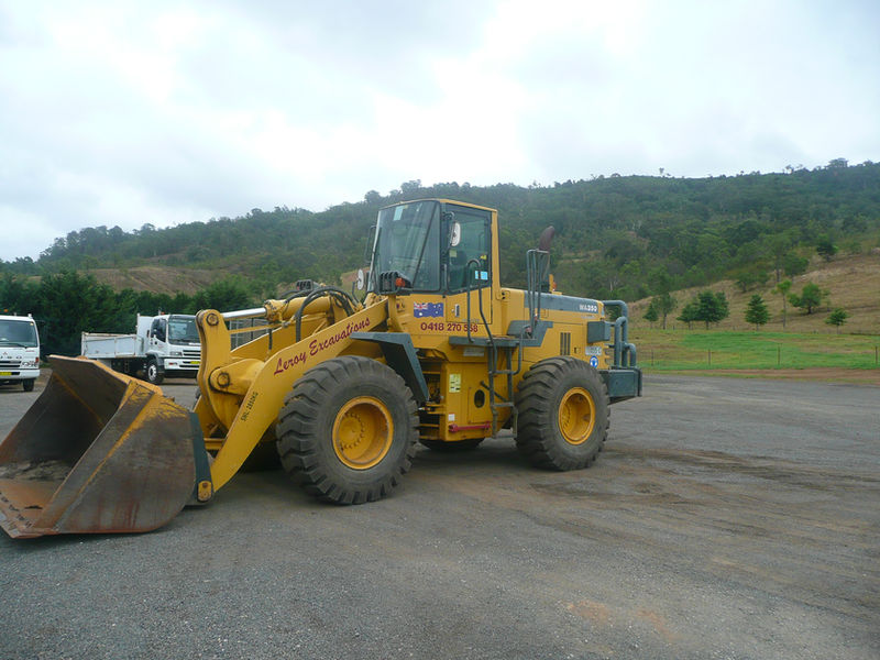 Rubber-tyred loader